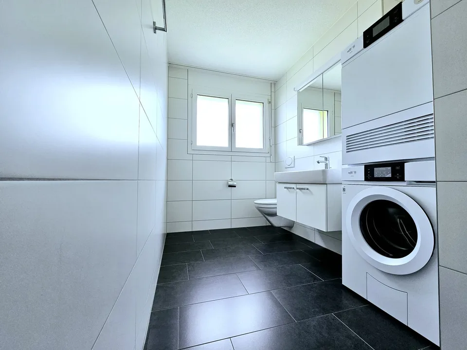 Ihr neues Zuhause! Schöne Attikawohnung mit grosser Dachterrasse – Foto 6 von 9