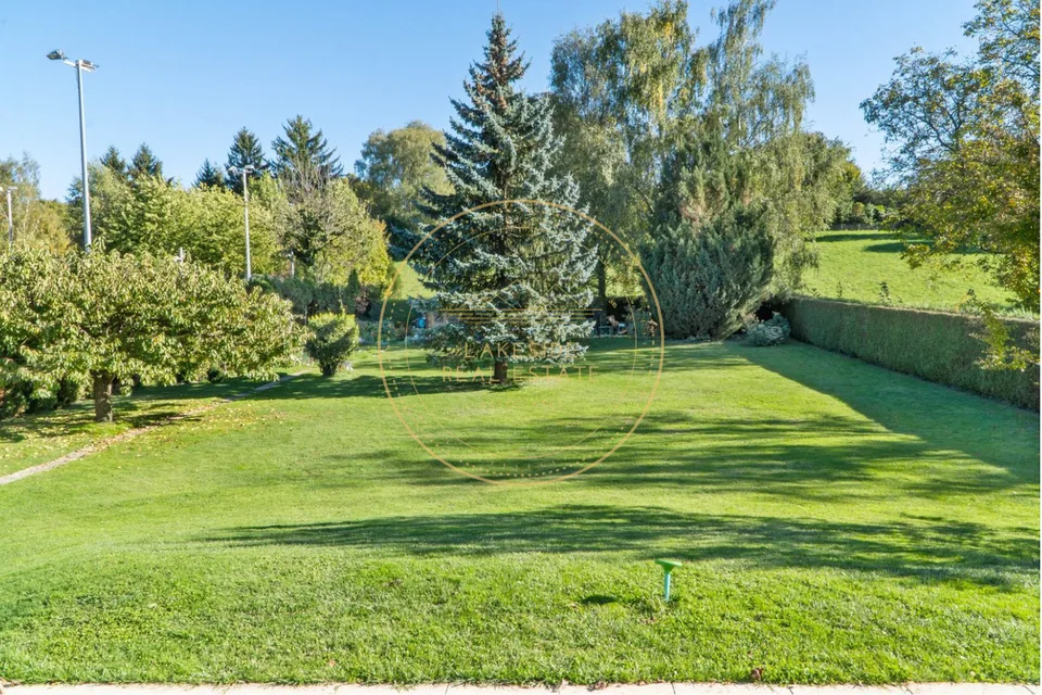 Maison individuelle de 400 m² habitables sur un terrain de 2800 m²