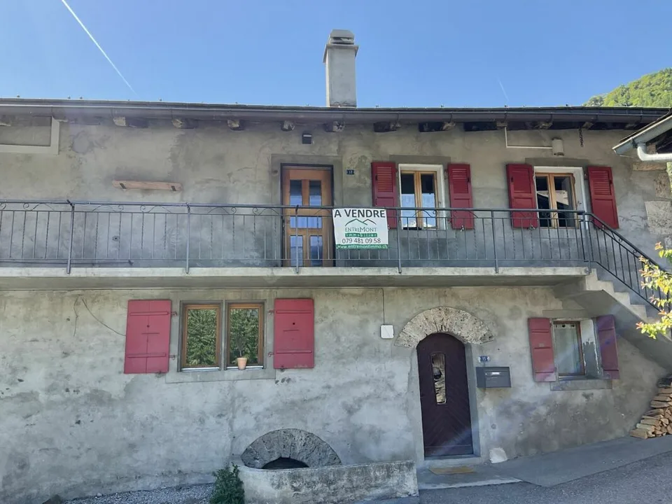 Appartamento e terreno in vendita nel villaggio di Vollèges
