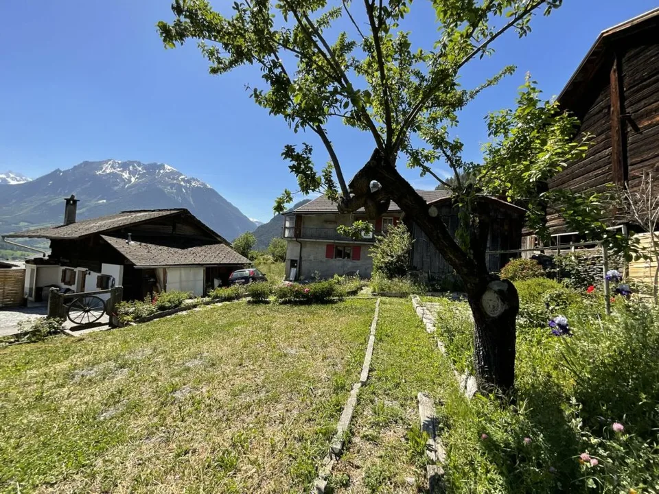 Appartamento e terreno in vendita nel villaggio di Vollèges