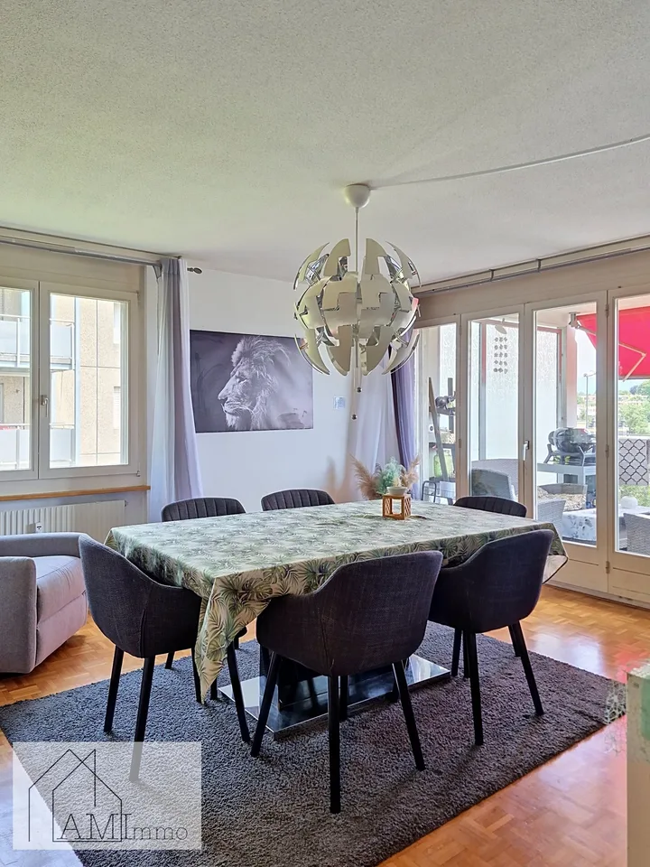 Angenehme 4.5-Zimmer-Wohnung mit Balkon in Villars-sur-Glâne