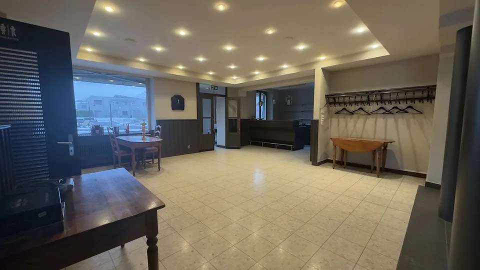 Locale commerciale con alto potenziale? Ex Buffet della Gare