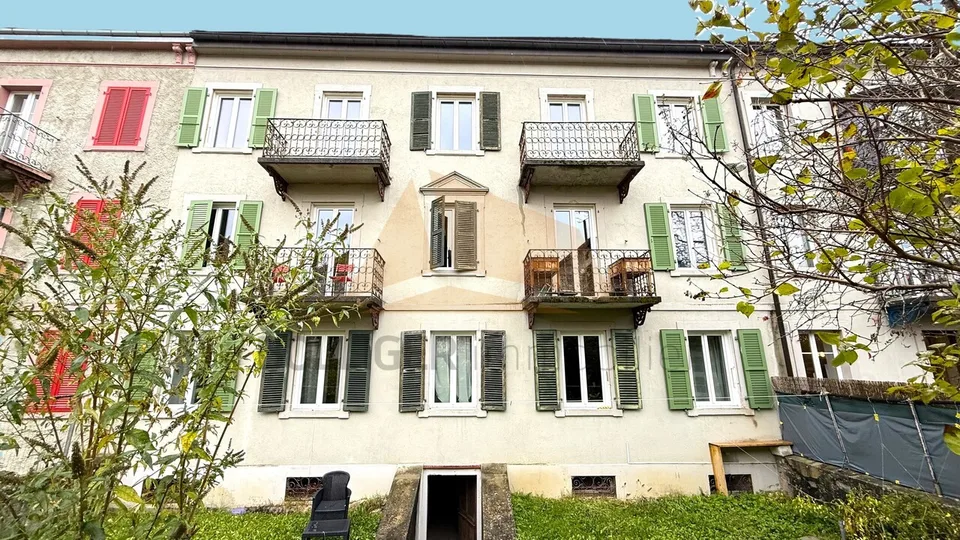 A VENDRE IMMEUBLE D'HABITATION DE 3 APPARTEMENTS EN PPE