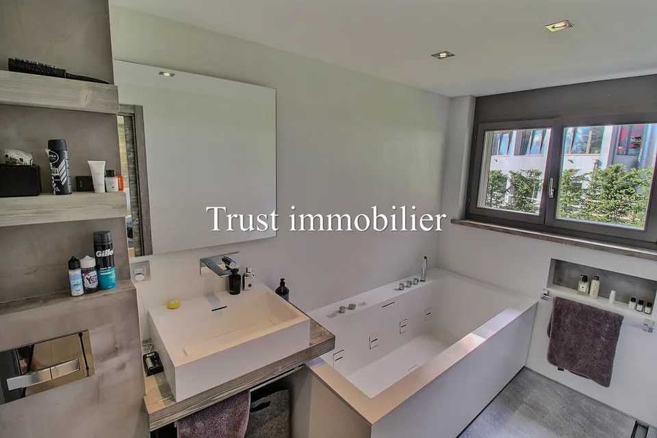 3000. Superbe appartement moderne rénové – photo 9 of 13