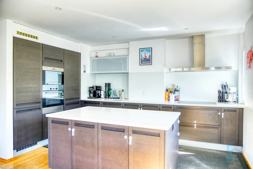 EXCLUSIF Splendide appartement 4 ½ pièces avec spacieux balcon