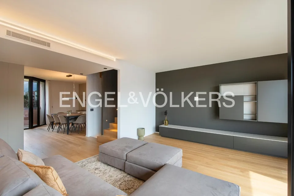 Duplex-Wohnung mit Charme und Dachterrasse
