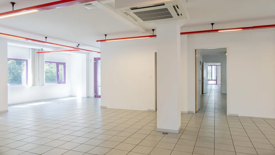 Spazio ufficio divisibile e laboratorio in una posizione ideale a Visp – foto 8 di 13