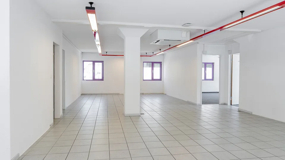 Spazio ufficio divisibile e laboratorio in una posizione ideale a Visp – foto 7 di 13