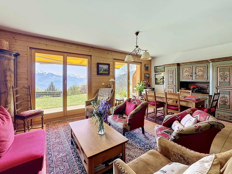 Colpo di cuore: duplex di charme con giardino e vista panoramica
