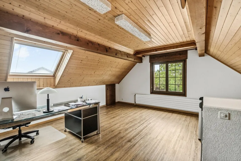 Geräumige 180m2 Wohnvilla im Herzen des Dorfes mit Büro – Foto 11 von 13