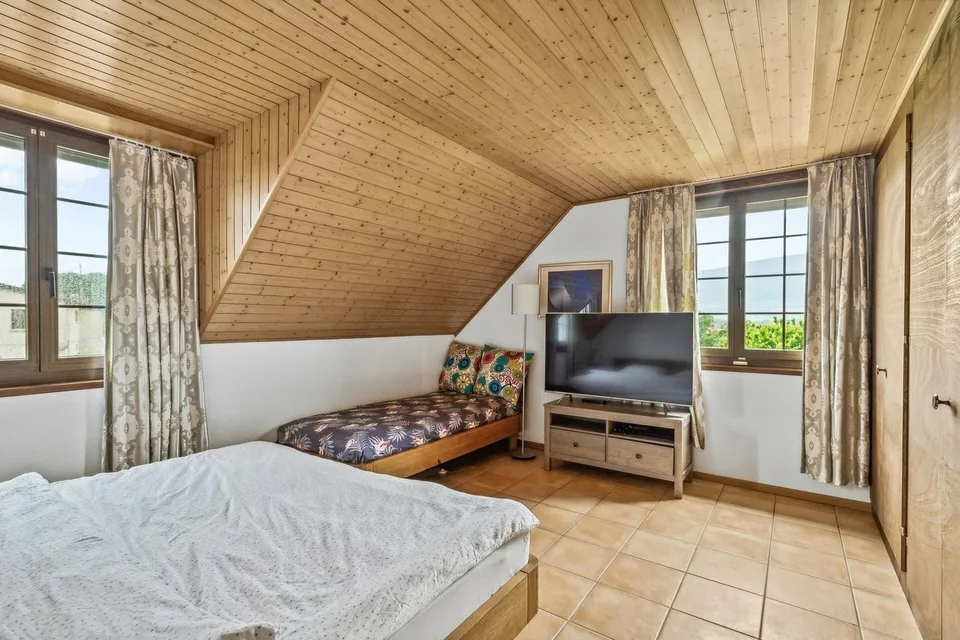 Geräumige 180m2 Wohnvilla im Herzen des Dorfes mit Büro – Foto 8 von 13