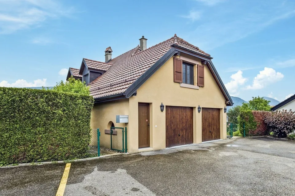 Geräumige 180m2 Wohnvilla im Herzen des Dorfes mit Büro – Foto 13 von 13