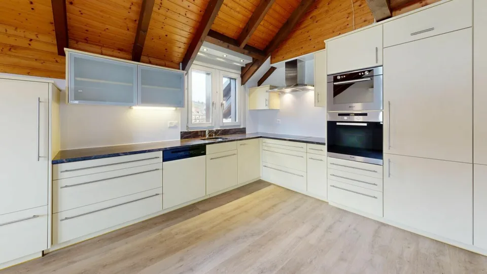 Holiday home feeling on Lake Murten - Maisonette with gallery & rental potential