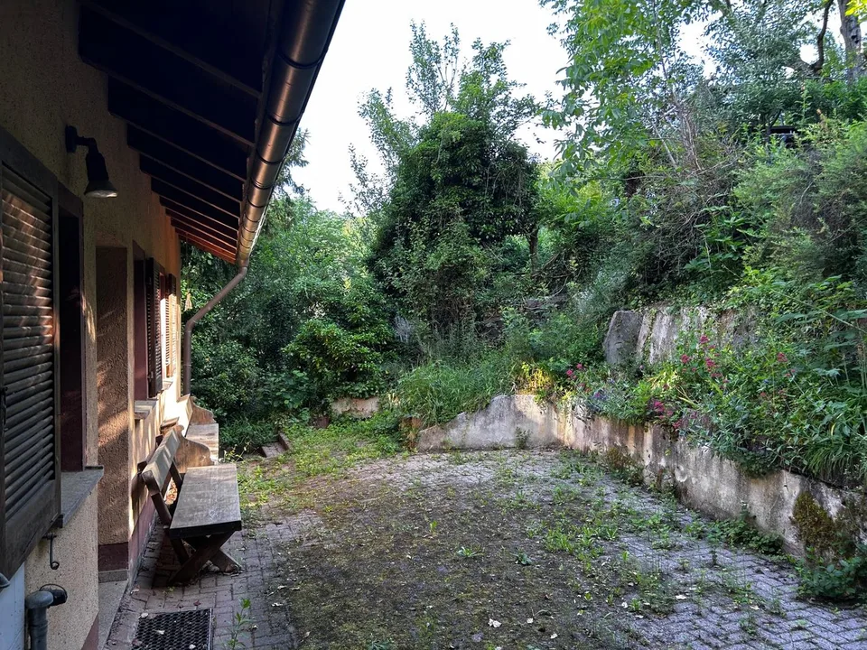 Charmantes 4,5-Zimmer-EFH in sonniger Lage von Holzen mit Garten, Garage und Renovationspotential – Foto 14 von 14