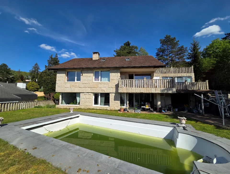 Charmantes Einfamilienhaus mit Pool in Füllinsdorf