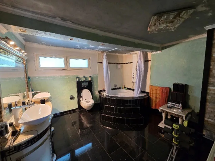 Charming single-family house with pool in Füllinsdorf