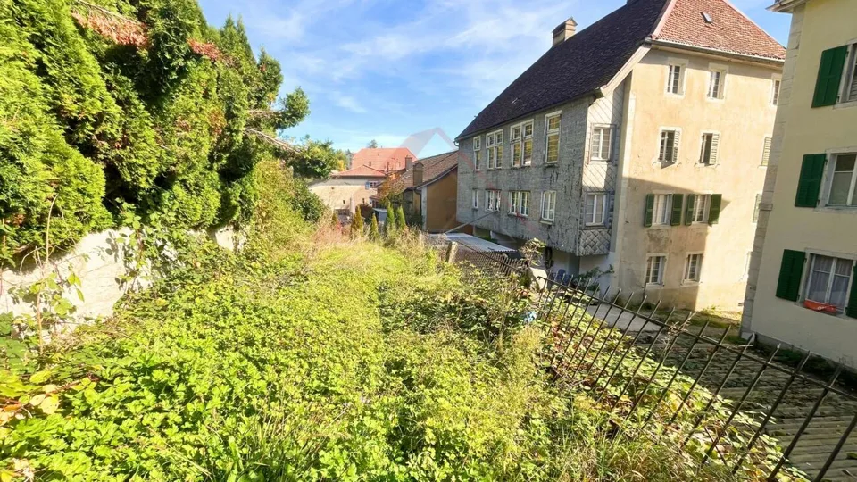 Sonvilier - Terrain constructible idéal pour villas ou maisons mitoyennes dans un cadre calme