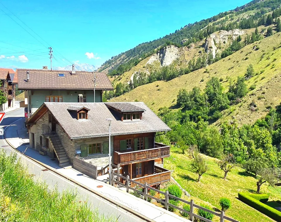 Wohnungen zur Renovierung und Zusammenlegung in einem authentischen Dorfhaus, Val d’Hérens – Foto 21 von 25
