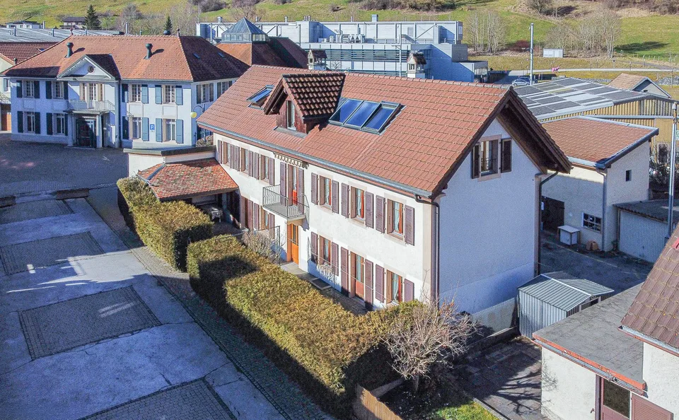 Casa familiare con garage nel cuore di Fleurier