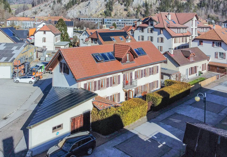 Maison familiale avec garage au coeur de Fleurier