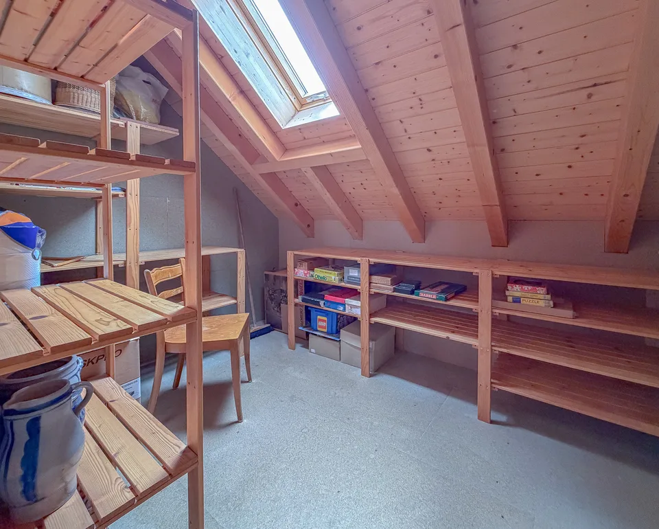 Grande casa familiare con garage nel cuore di Fleurier – foto 13 di 13