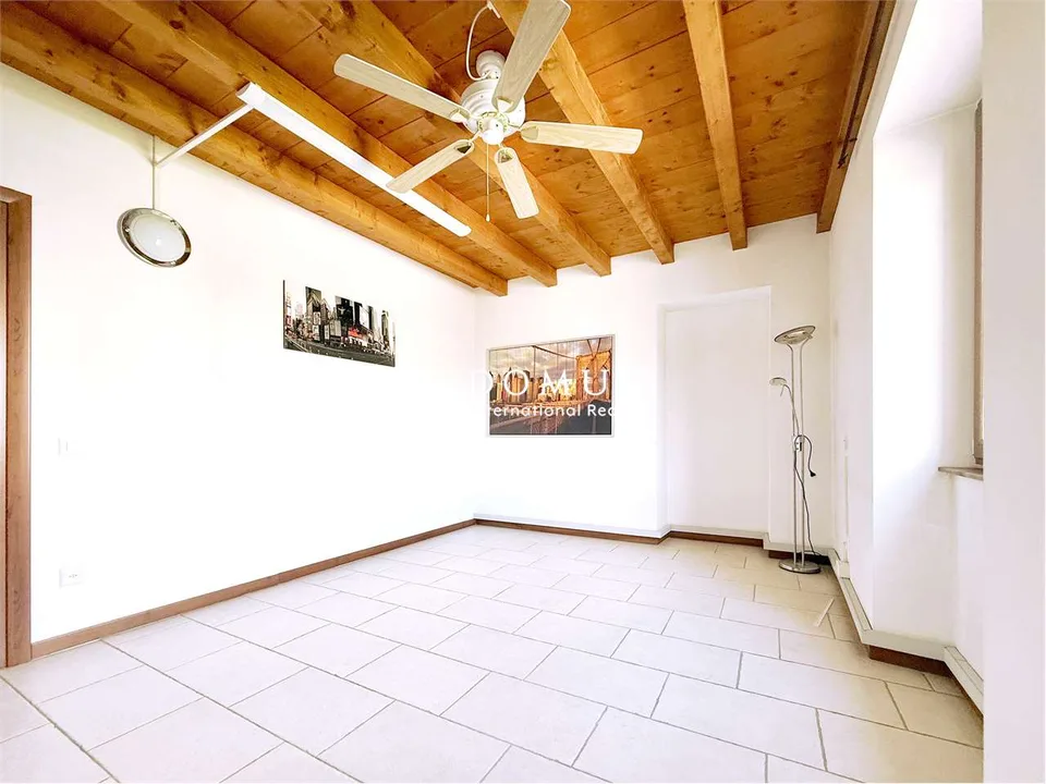 Imposantes Appartement auch für Büronutzung