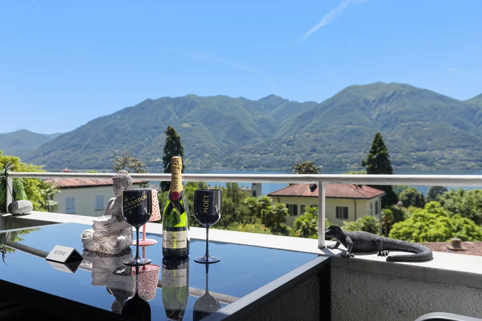 Fantastico appartamento di 4.5 locali con vista panoramica a Muralto