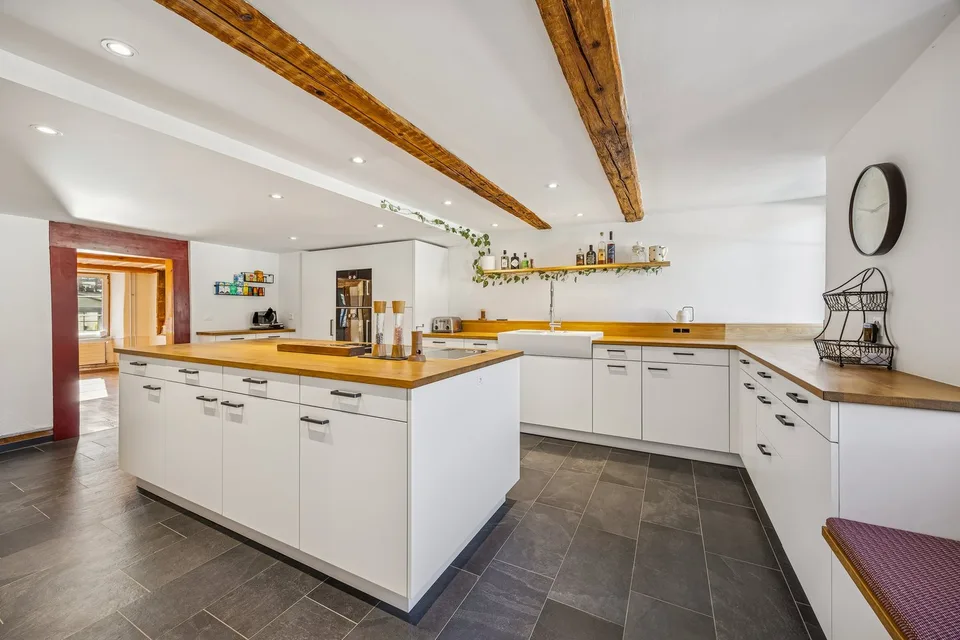 Historisches 9-Zimmer-Reihenhaus mit modernem Komfort in Waldenburg