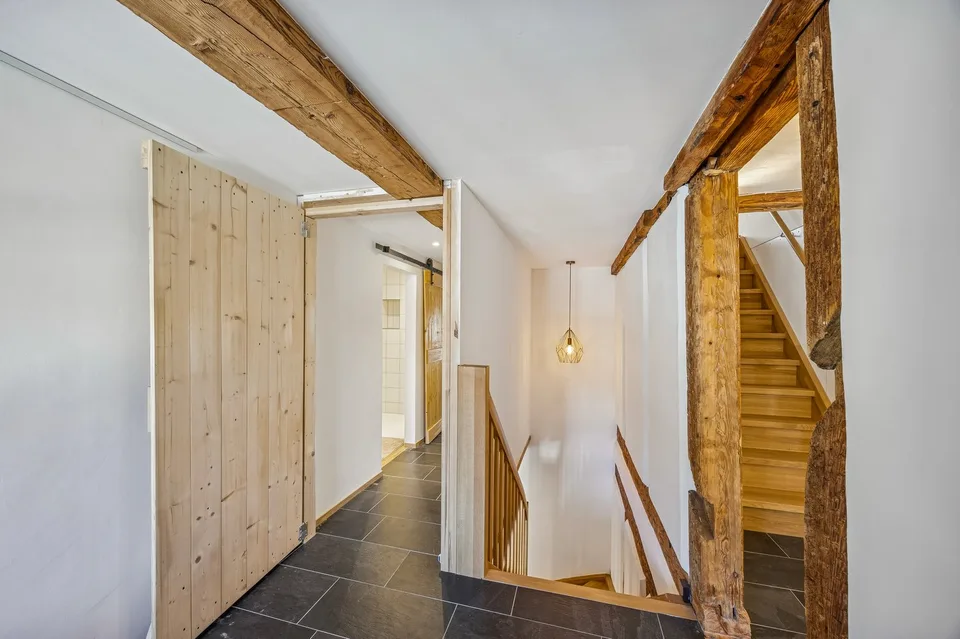 Maison de rang historique de 9 pièces avec confort moderne à Waldenburg – photo 17 sur 25