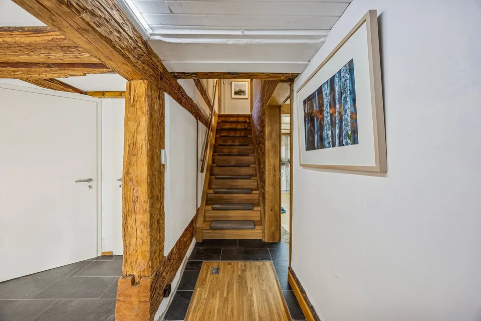 Maison de rang historique de 9 pièces avec confort moderne à Waldenburg – photo 6 sur 25