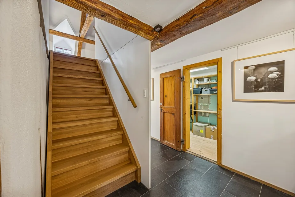 Maison de rang historique de 9 pièces avec confort moderne à Waldenburg – photo 18 sur 25