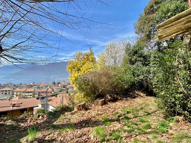 Villa zum Komplettrenovieren in ruhiger und sonniger Südlage mit traumhaftem Seeblick in Strandnähe – Foto 10 von 11