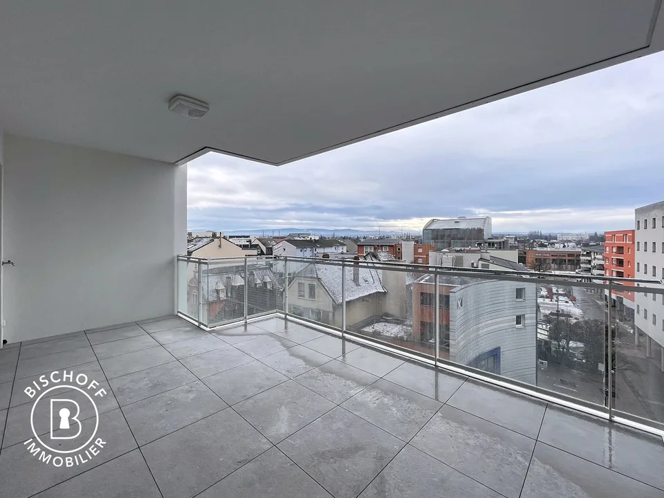 Moderne 3-Zimmer-Neubau-Wohnung mit Balkon und Stadtblick in Saint-Louis