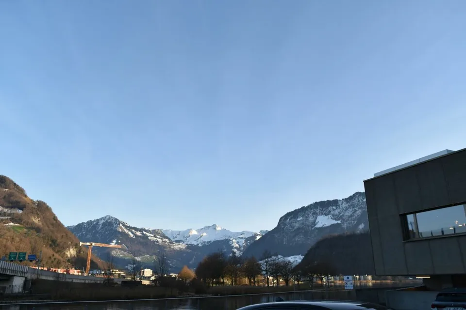 Einmalige Business-Location direkt am See !