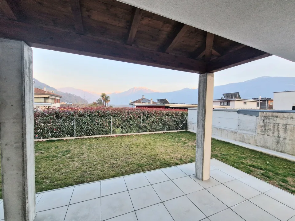 VENDESI A CUGNASCO - NUOVA CASA UNIFAMILIARE DI 5.5 LOCALI IN ZONA TRANQUILLA