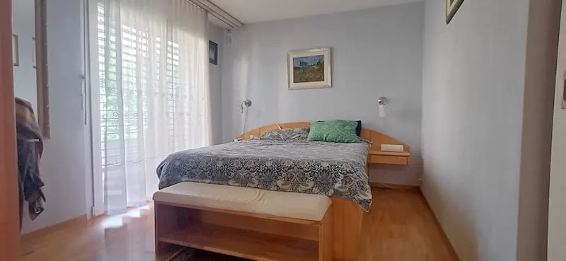 Zu 2 Schritten von allem. Superbe Apartment 4.5 Zimmer. 3 Balkone, PP Keller