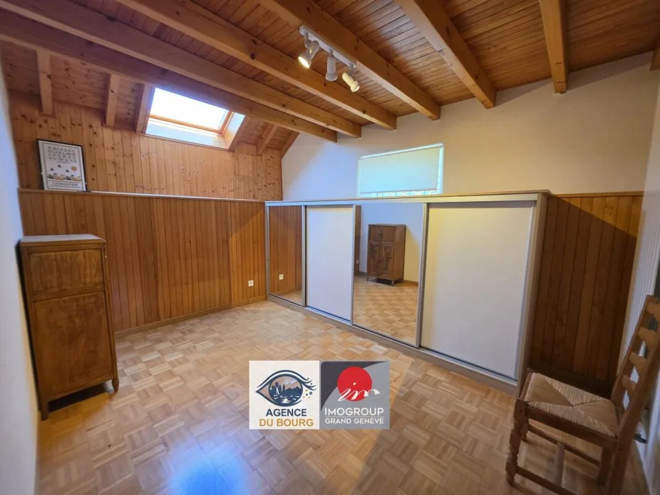Immobilienensemble mit zwei Häusern auf über 2'100 m² Grundstück – Foto 6 von 9
