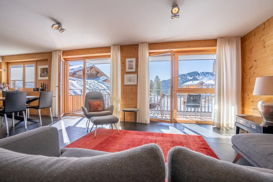Luxuriöse Maisonettewohnung mit Ski-in/Ski-out, Garten und Abendsonne auf der Golmenegg – Foto 6 von 29