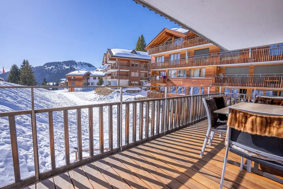 Luxuriöse Maisonettewohnung mit Ski-in/Ski-out, Garten und Abendsonne auf der Golmenegg – Foto 11 von 29