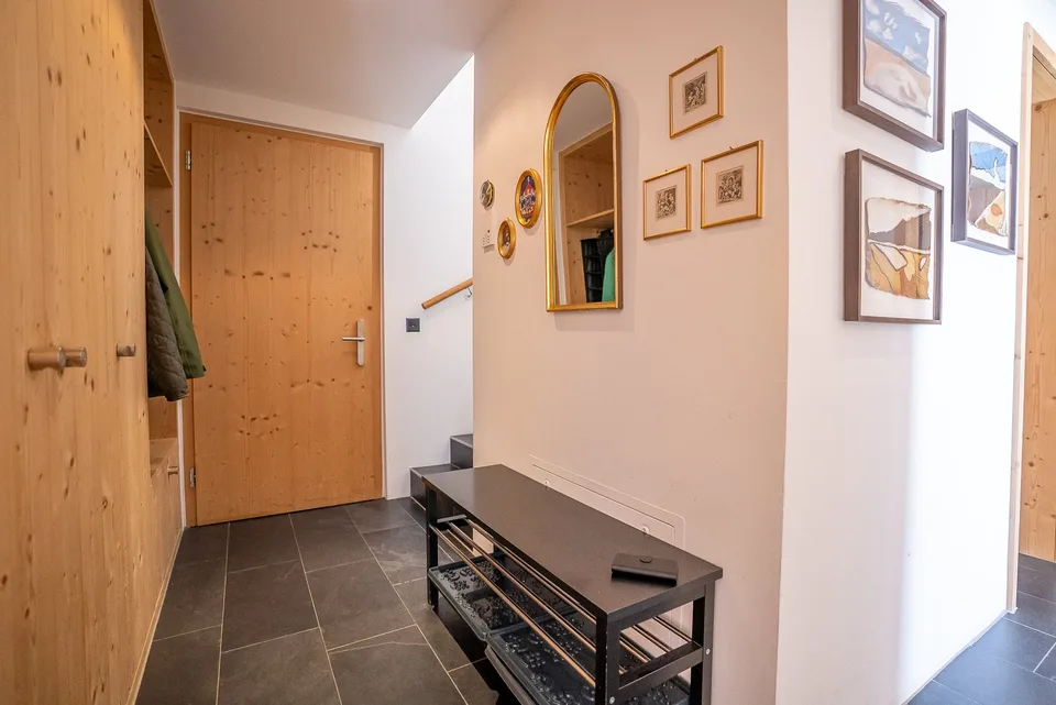 Luxuriöse Maisonettewohnung mit Ski-in/Ski-out, Garten und Abendsonne auf der Golmenegg – Foto 27 von 29