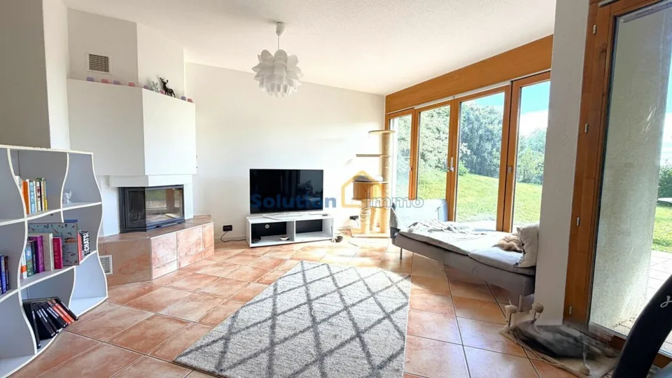 Grande villa contiguë de 6,6 pièces