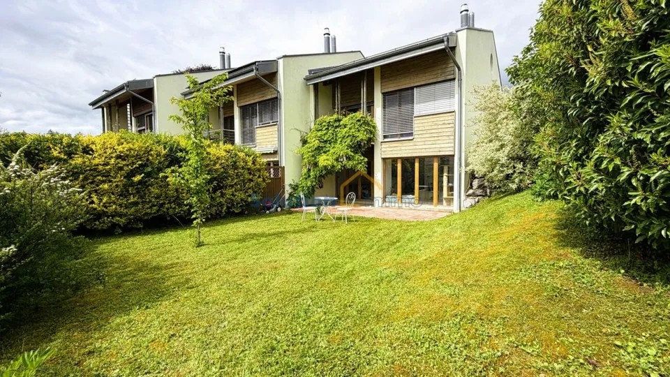Grande villa contiguë de 6,6 pièces