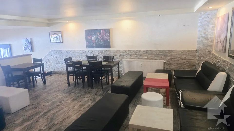 Charming café-bar located in the center of Anzère
