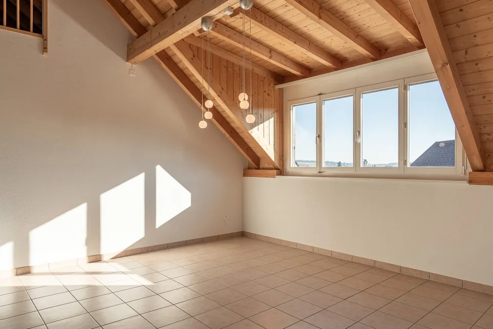 Grosse 4-Zimmer-Maisonette-Wohnung mit Sauna und herrlicher Aussicht in Schüpfen – Foto 9 von 15