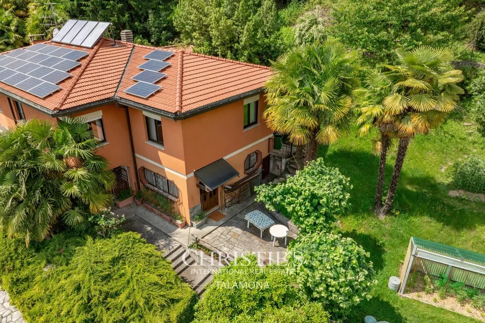 Casa indipendente con giardino a Dumenza