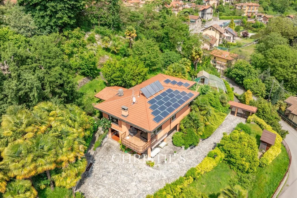 Casa indipendente con giardino a Dumenza