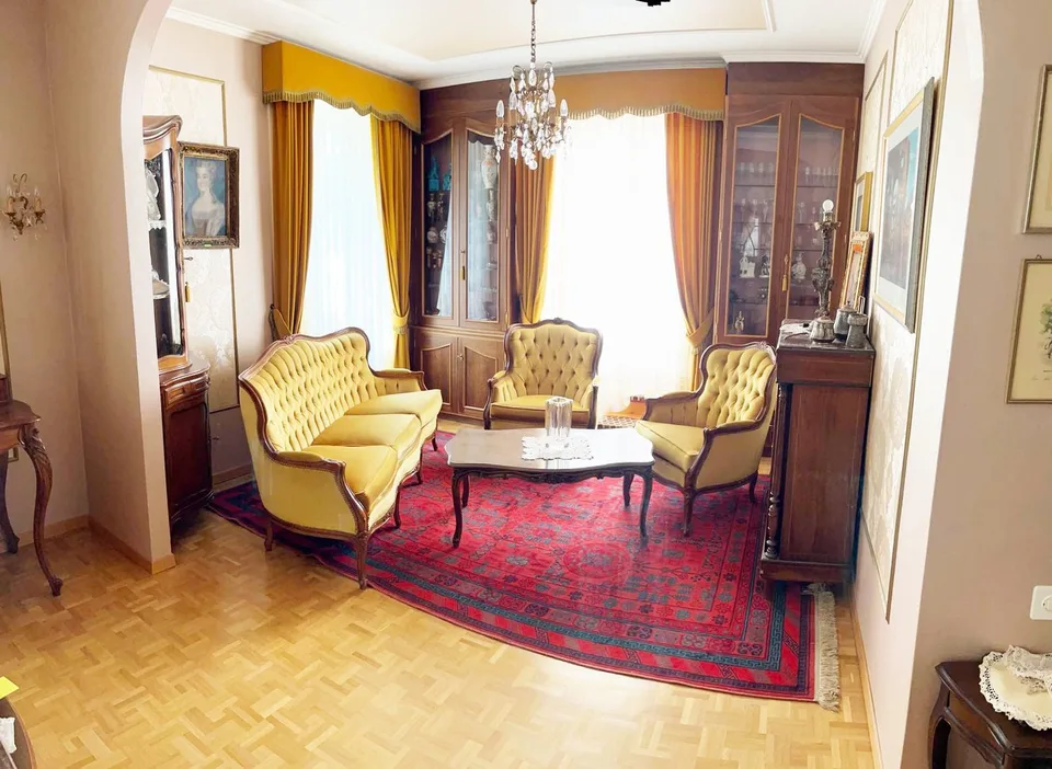 Schönes Haus zu renovieren / umzuwandeln mit zusätzlichem Baupotenzial – Foto 7 von 17