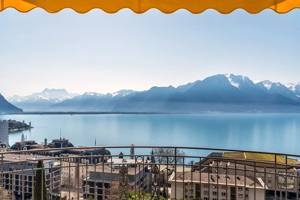Meraviglioso appartamento di 5.5 locali in una residenza di prestigio in vendita nel centro di Montreux