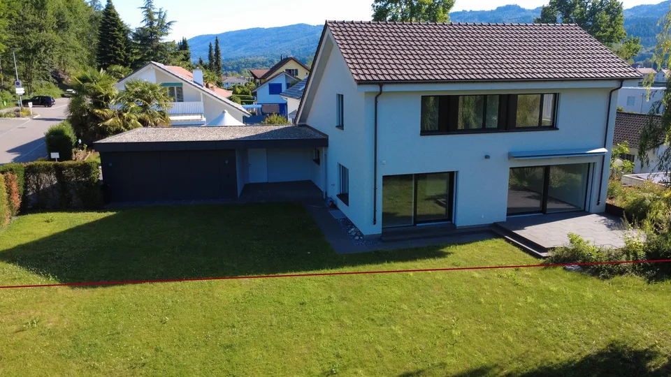 Maison unifamiliale modernisée avec cuisine de rêve & jardin – Wallbach