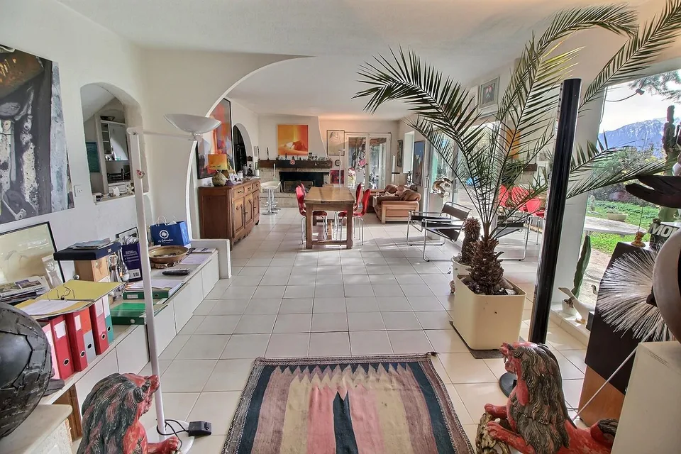 Superba casa individuale con vista lago in viager occupato senza affitto